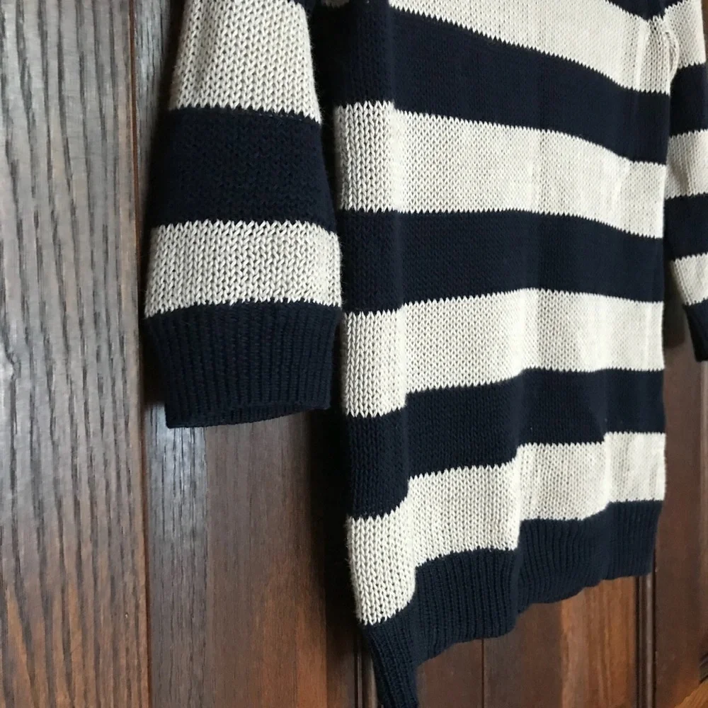 EUC J Crew Navy Cream Stripe Knit Sweater XXSβββββββ - Picture 6 of 8